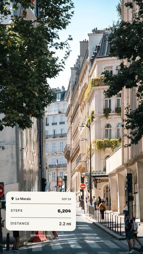 Stepstory story card: 6,204 steps as a location card on a Paris street